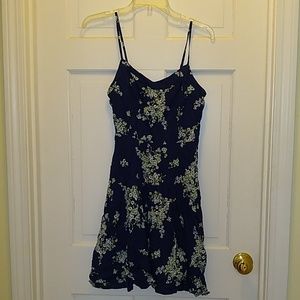 Old Navy dress. New with Tag. Size Petite Small